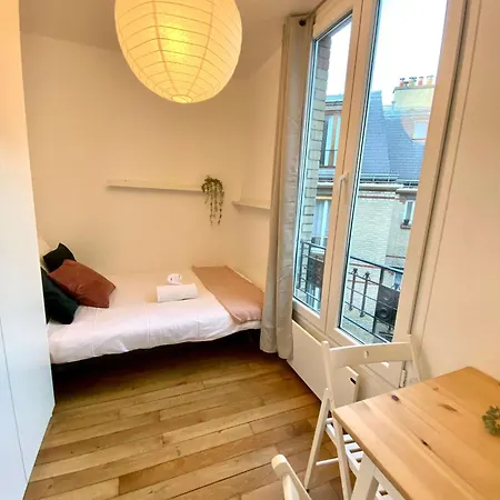 New 451 Monroe - Cosy Center 아파트 파리