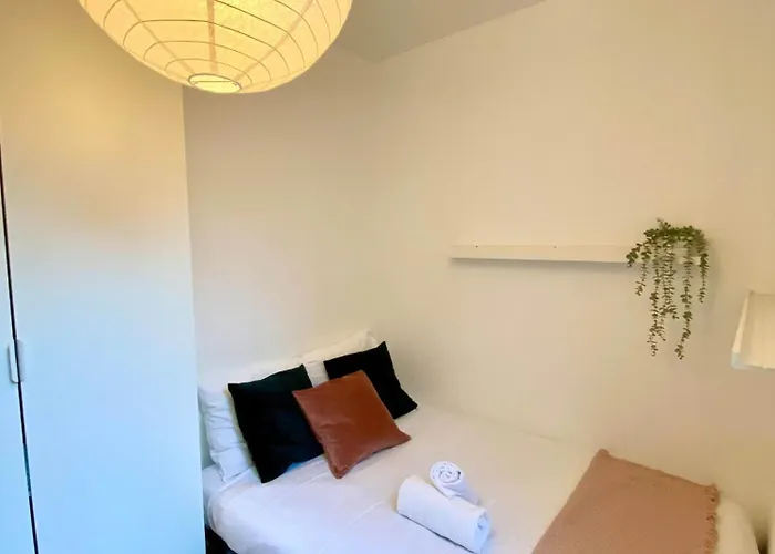 New 451 Monroe - Cosy Center Appartement