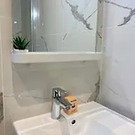 New 451 Monroe - Cosy Center Appartement